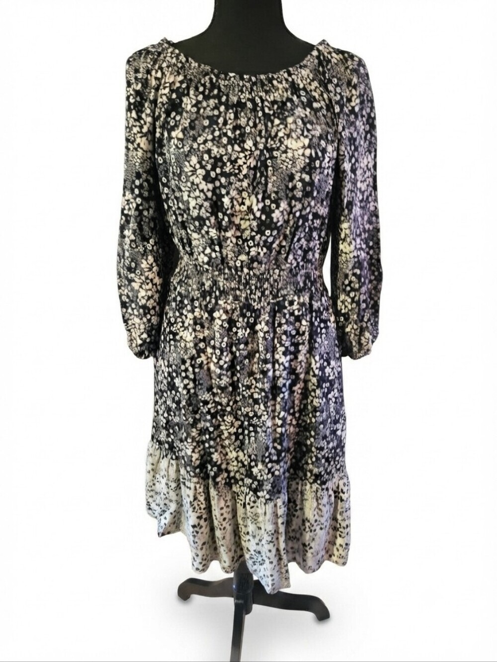 New Knox Rose dress in womens size  small